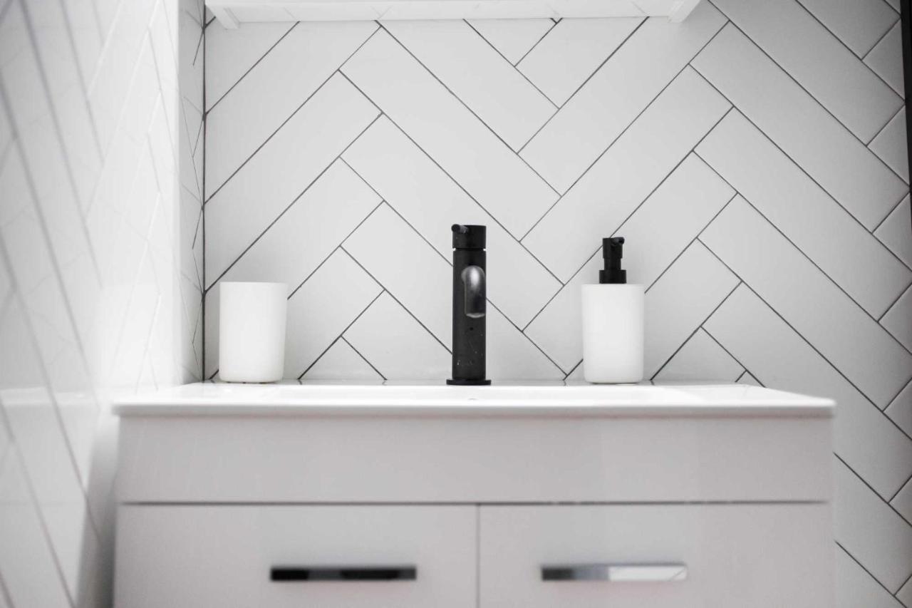 Newly Renovated Studio Downtown Athens! Extérieur photo